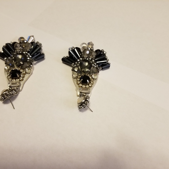 Earrings - Picture 2 of 3